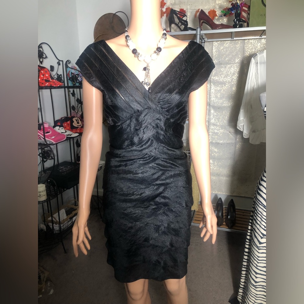 Adrienne Pappell Black Bodycon Dress Size 10P